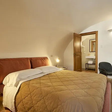 Fra I Sassi Bed & Breakfast 3*