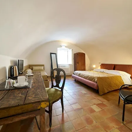 Fra I Sassi Bed & Breakfast
